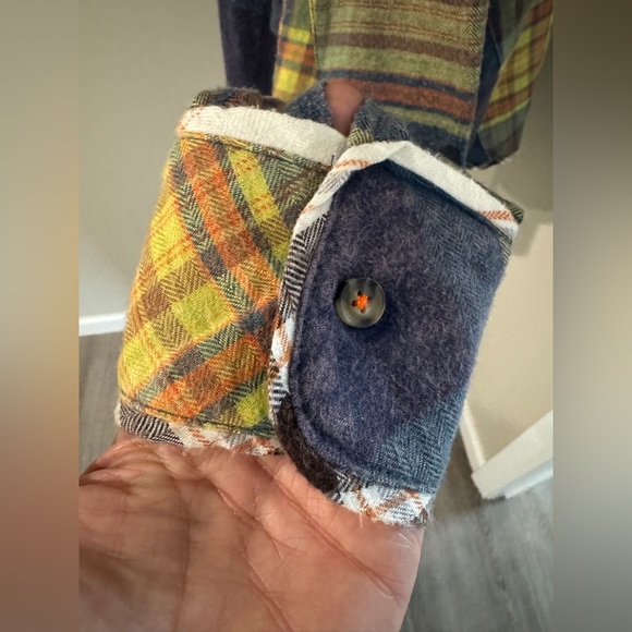 BDG Plaid Flannel Button Up Shirt Oversized Blue Yellow Green‎ Women's M - Picture 6 of 9